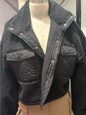 Forever 21 Black Quilted Sherpa Pocket Jacket